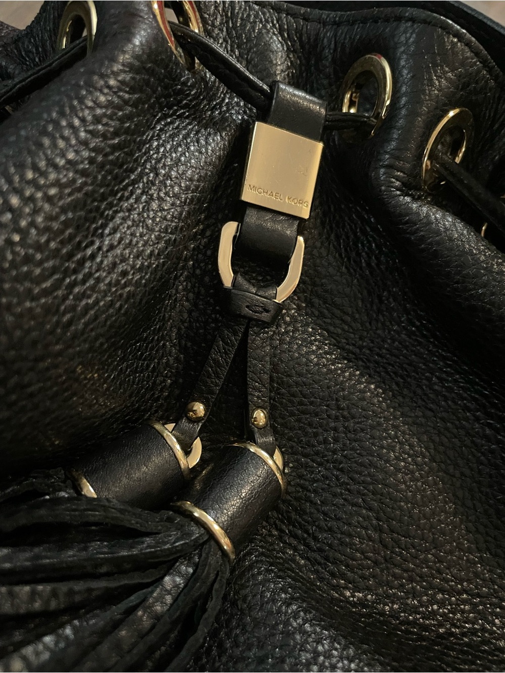 MICHAEL Michael Kors Camden Black Leather Drawstring Hobo Bag purse  gold tassel - Picture 13 of 13